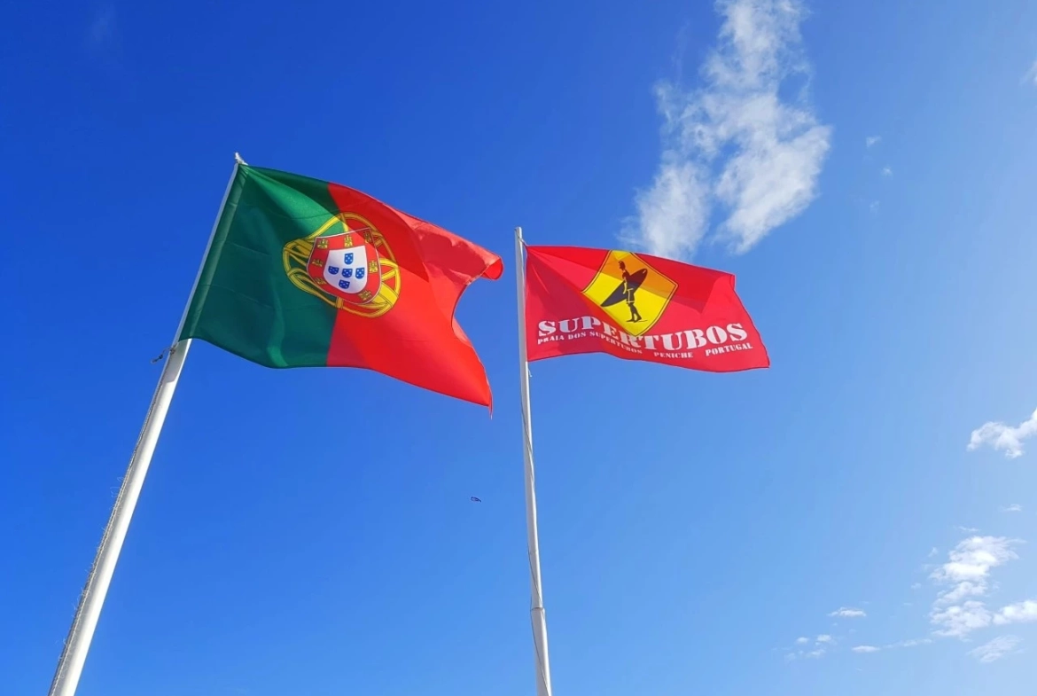 Apartamento de Luxo a 250m da Praia dos Supertubos – Peniche