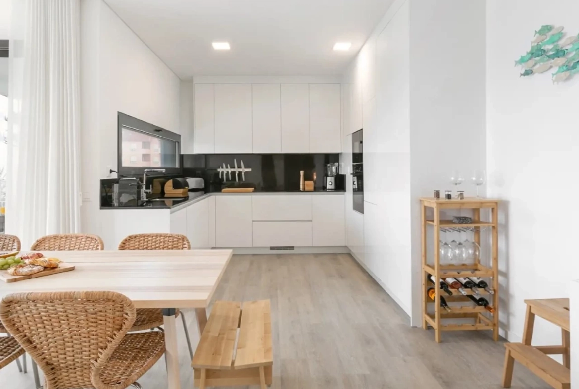 Apartamento de Luxo a 250m da Praia dos Supertubos – Peniche