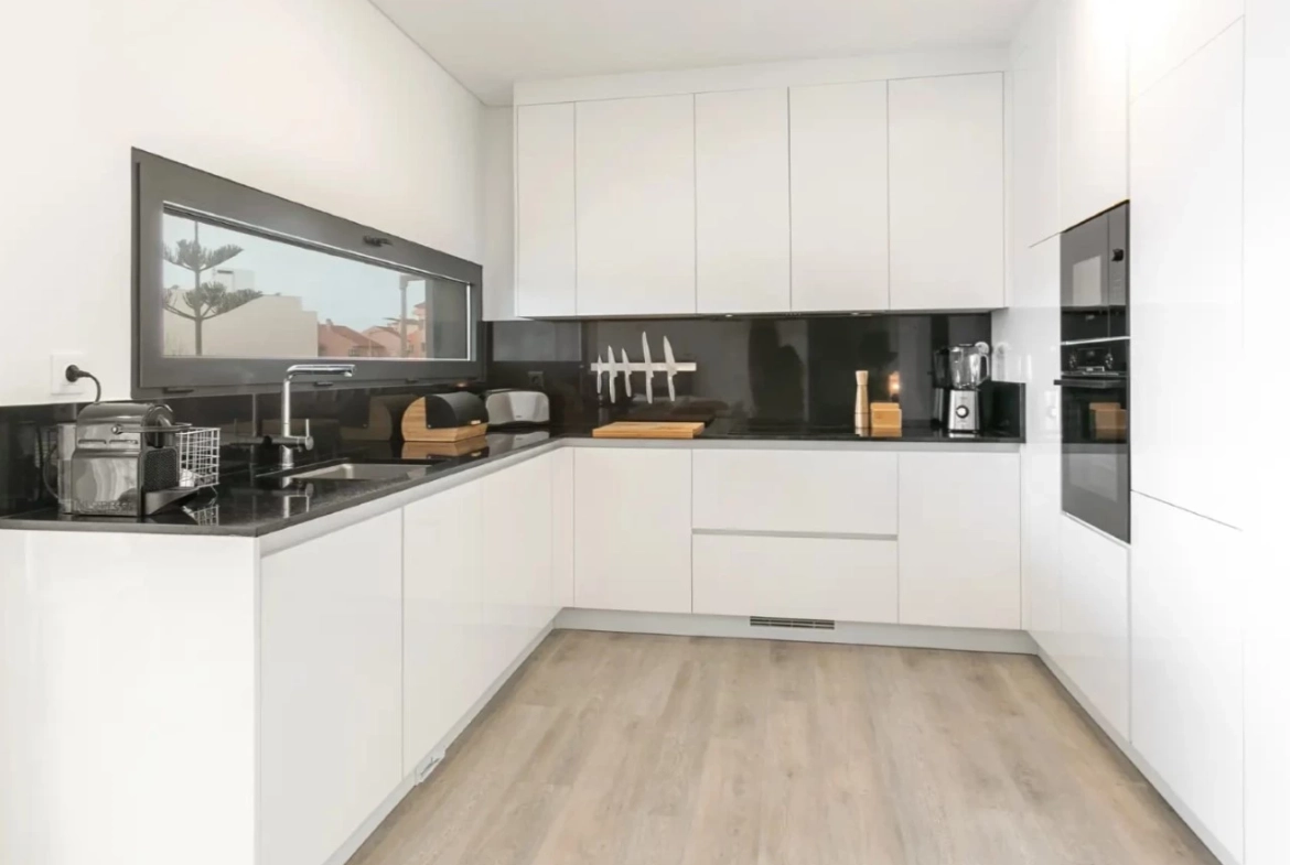 Apartamento de Luxo a 250m da Praia dos Supertubos – Peniche
