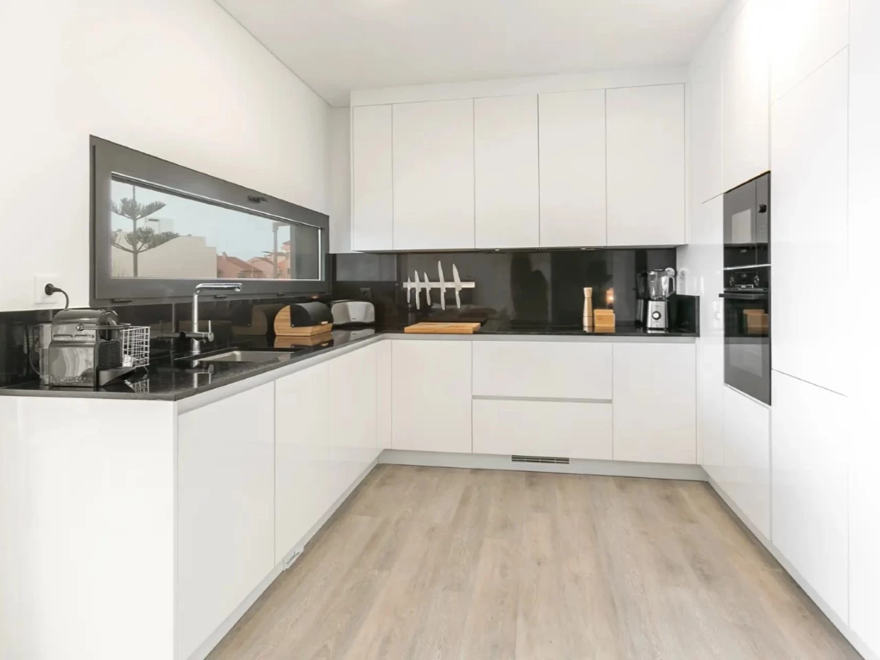 Apartamento de Luxo a 250m da Praia dos Supertubos – Peniche