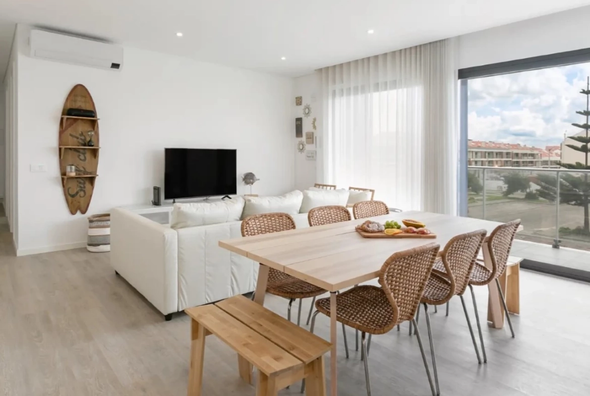 Apartamento de Luxo a 250m da Praia dos Supertubos – Peniche