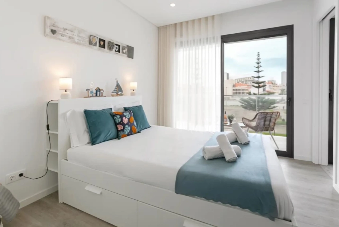 Apartamento de Luxo a 250m da Praia dos Supertubos – Peniche