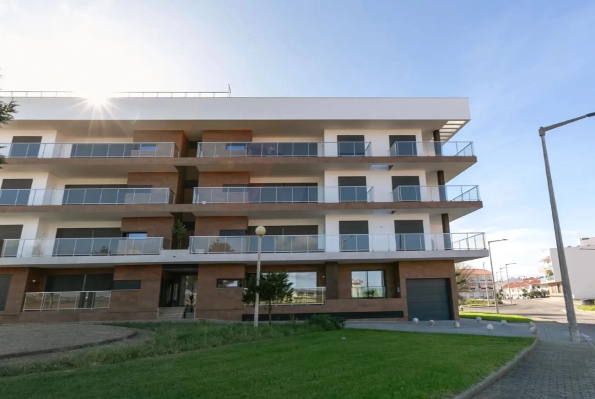 Apartamento de Luxo a 250m da Praia dos Supertubos – Peniche