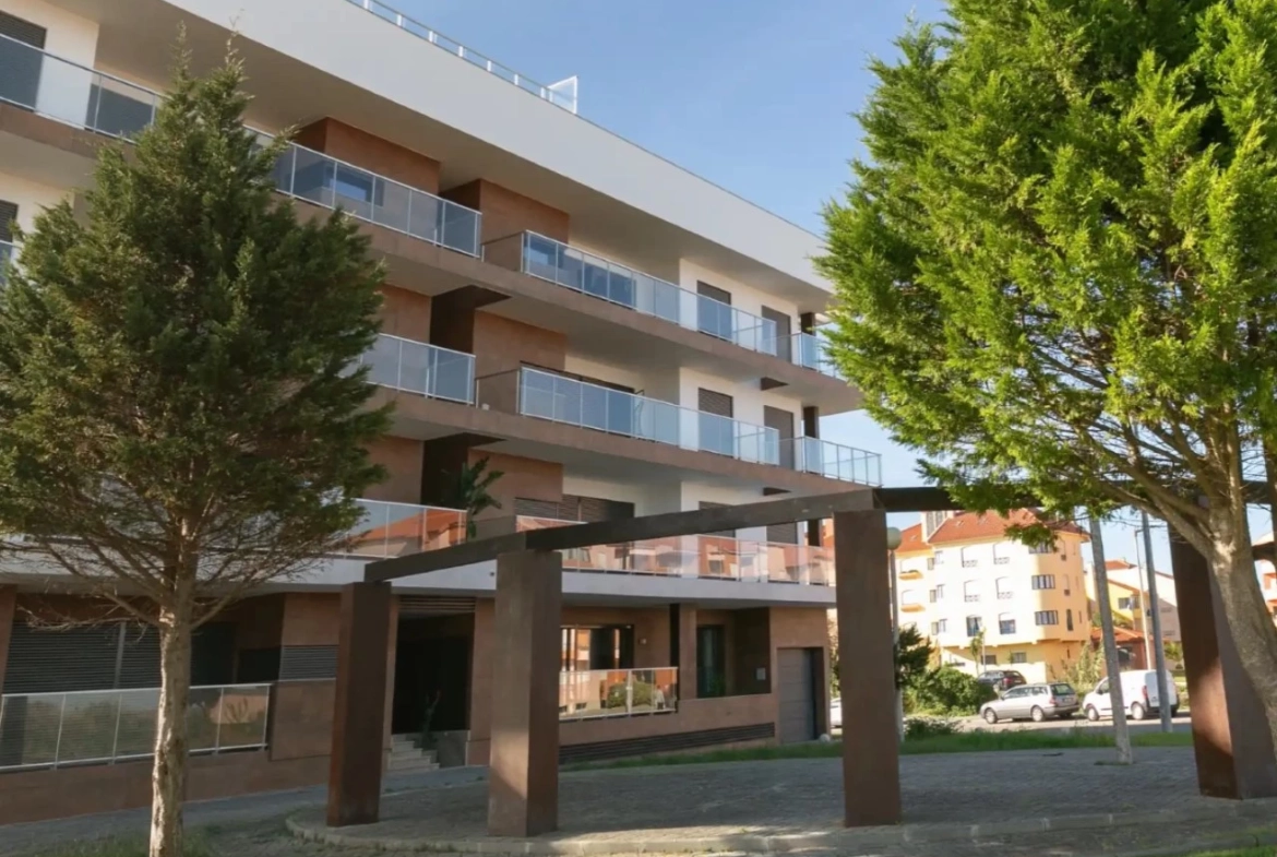 Apartamento de Luxo a 250m da Praia dos Supertubos – Peniche