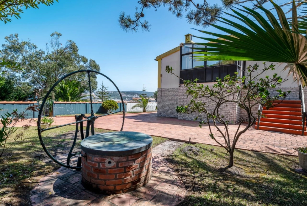 Moradia com vistas soberbas para a Lagoa de Óbidos e o mar