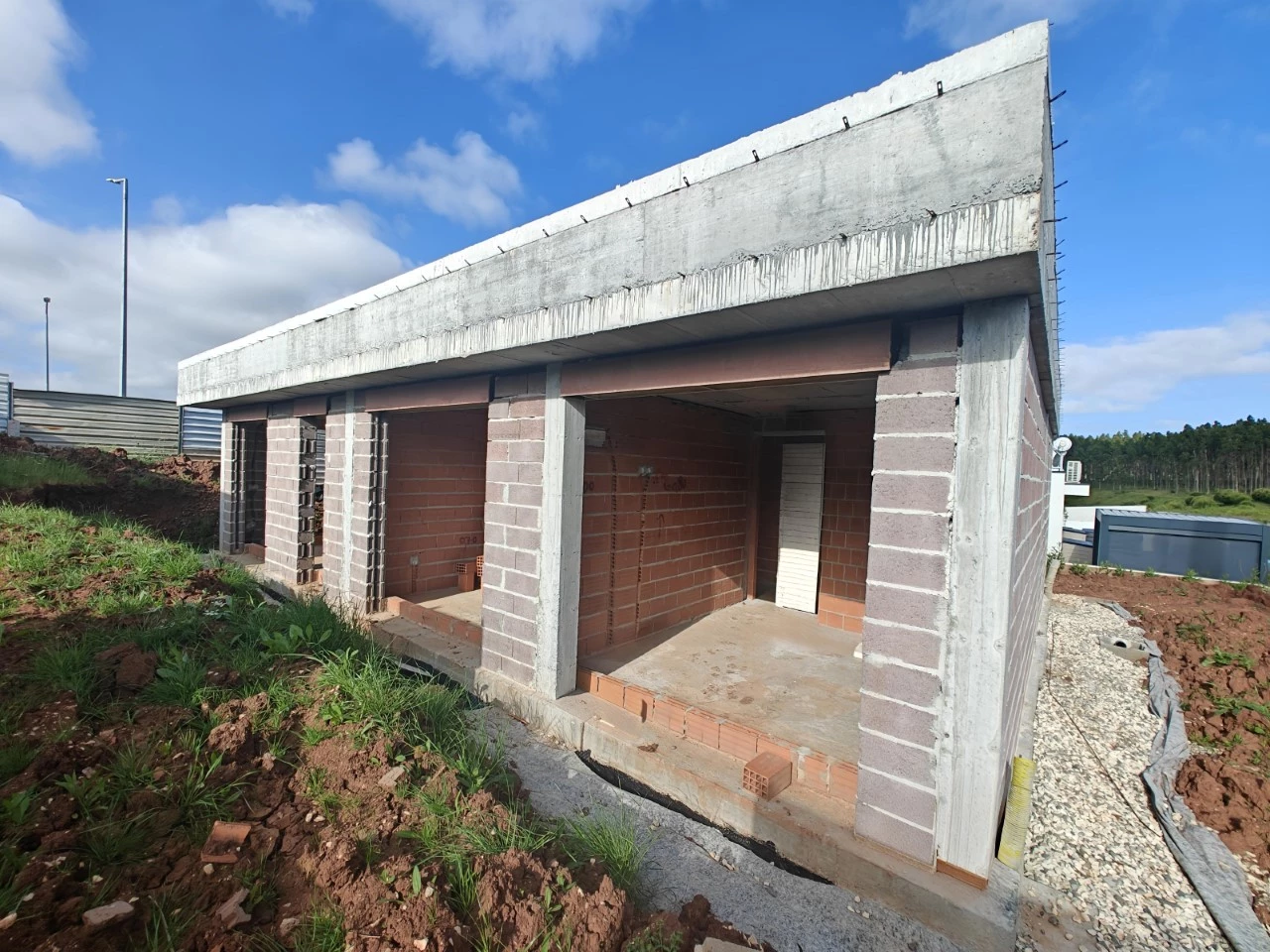 IDac809c01-0000-0500-0000-000015a79ec9.jpg Moradia nova com piscina em zona privilegiada