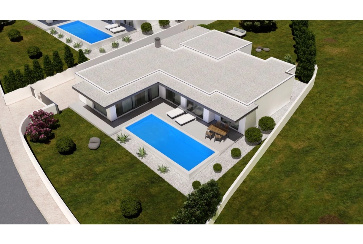 Moradia com piscina a 7 Km da praia