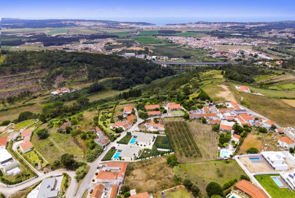 Moradia com piscina a 7 Km da praia
