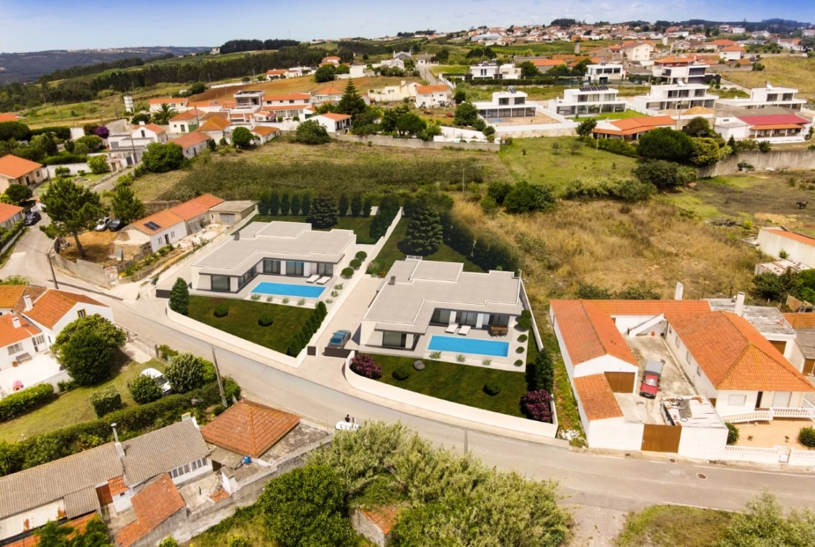 Moradia com piscina a 7 Km da praia