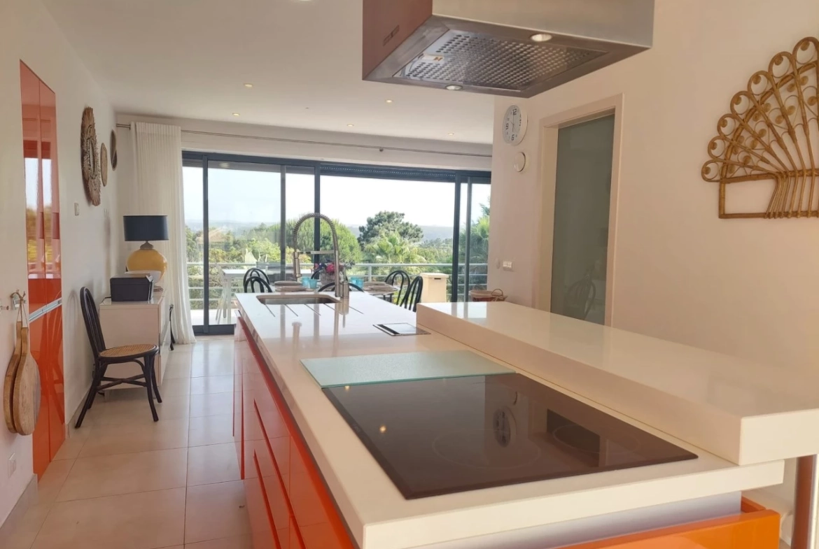 Moradia com piscina e vista sobre a Lagoa de Óbidos
