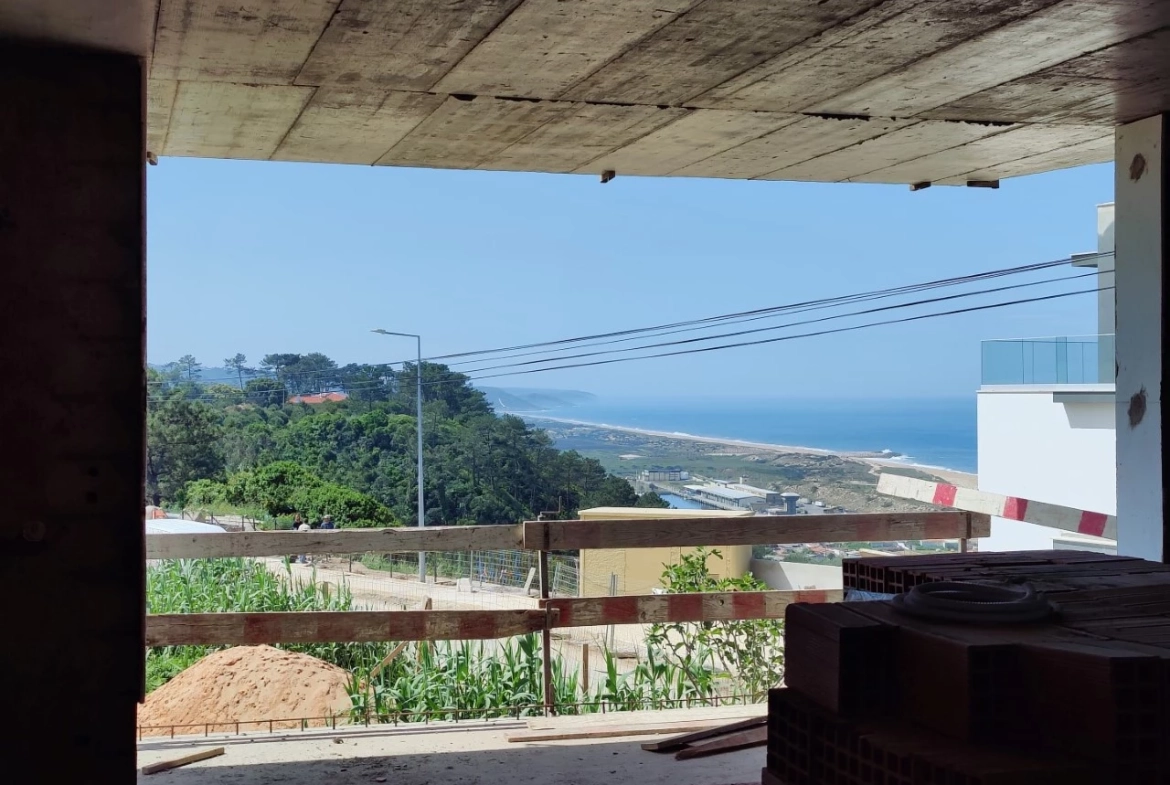 Apartamento T2 novo, na Nazaré