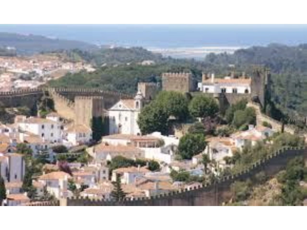 ID16039b01-0000-0500-0000-0000158c1f13.jpg Moradia com piscina próxima de vários campos de golfe e da Lagoa de Óbidos