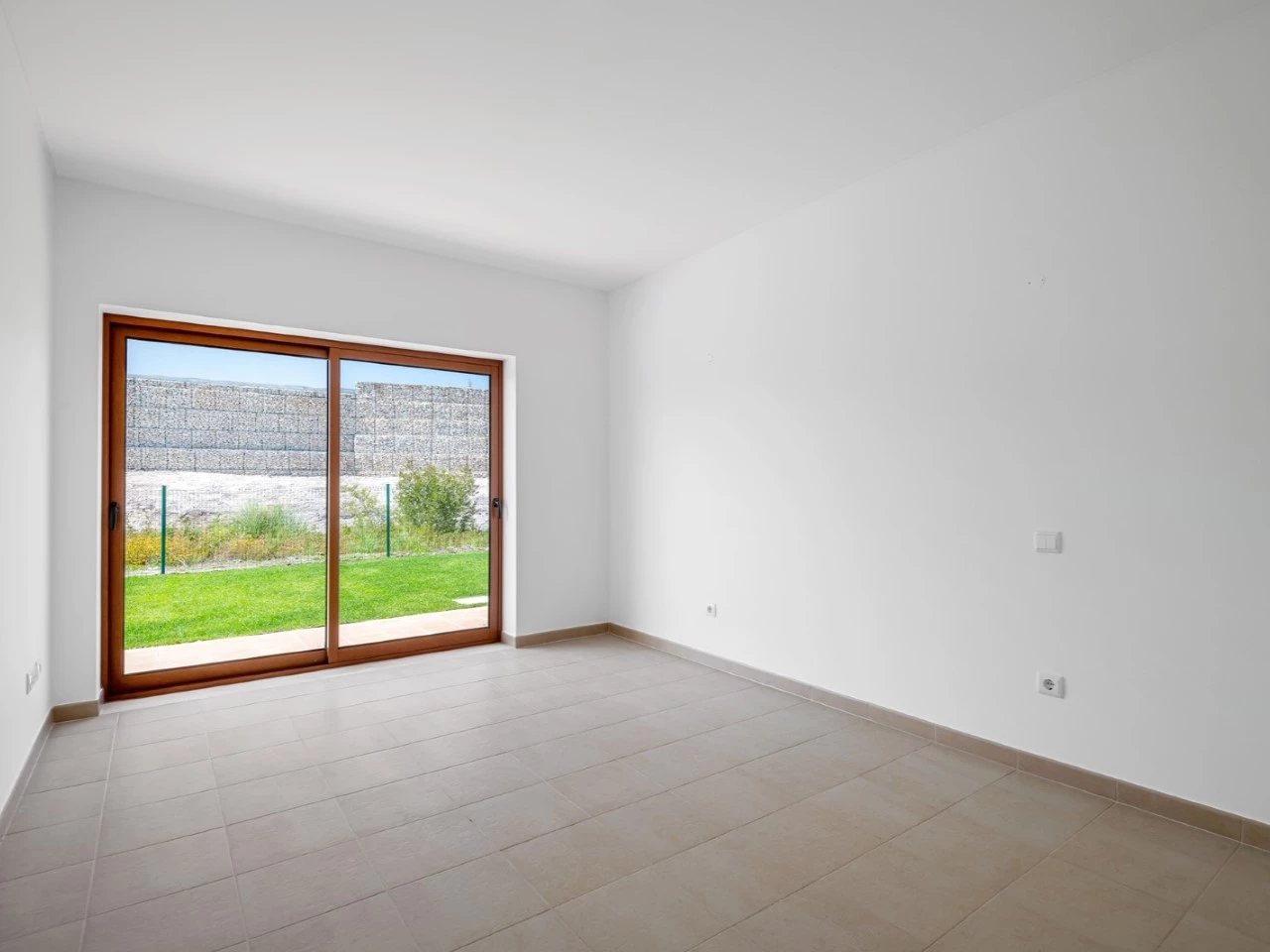 ID16039b01-0000-0500-0000-000015cf1eb0.jpg Moradia com piscina próxima de vários campos de golfe e da Lagoa de Óbidos