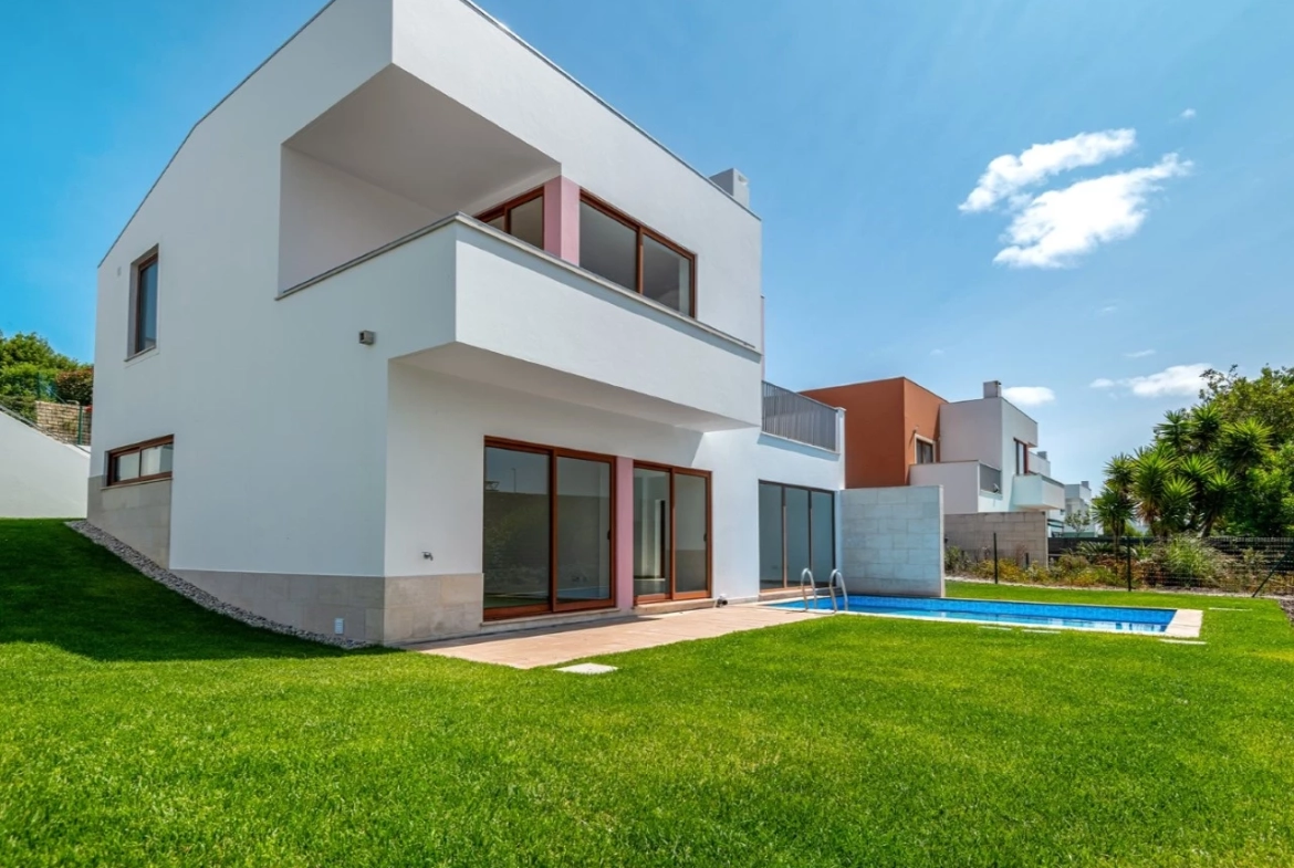 Moradia com piscina próxima de vários campos de golfe e da Lagoa de Óbidos
