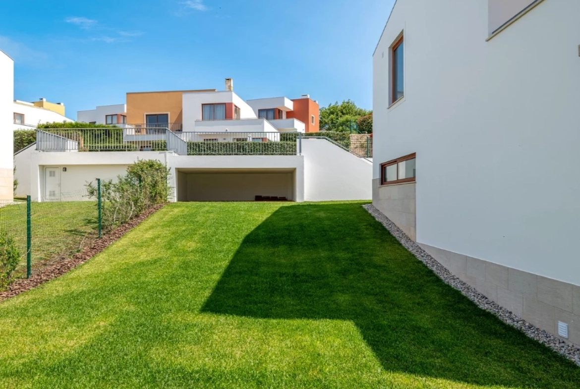 Moradia com piscina próxima de vários campos de golfe e da Lagoa de Óbidos