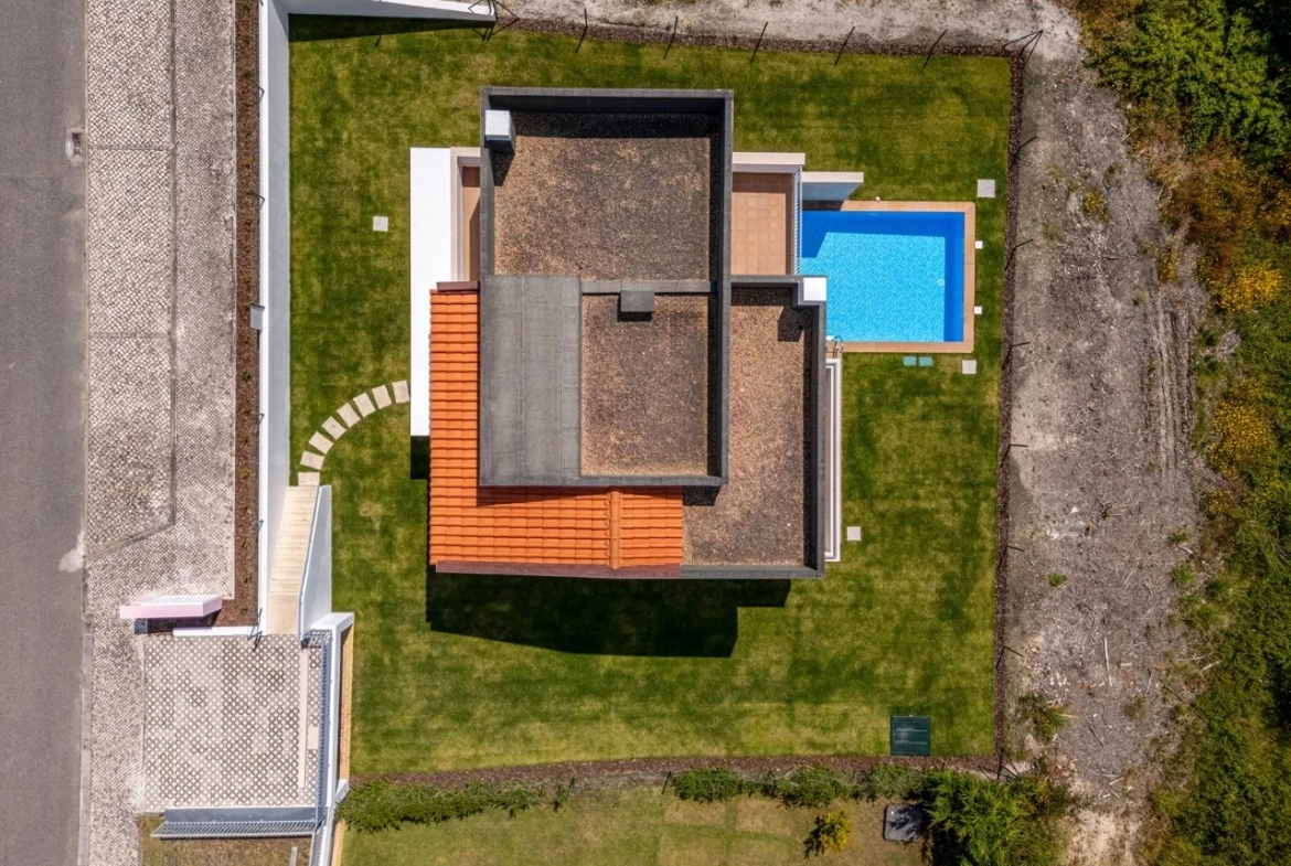 Moradia com piscina próxima de vários campos de golfe e da Lagoa de Óbidos