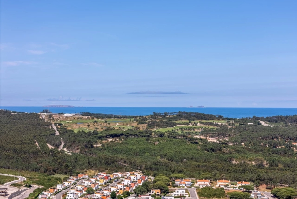 Moradia com piscina próxima de vários campos de golfe e da Lagoa de Óbidos