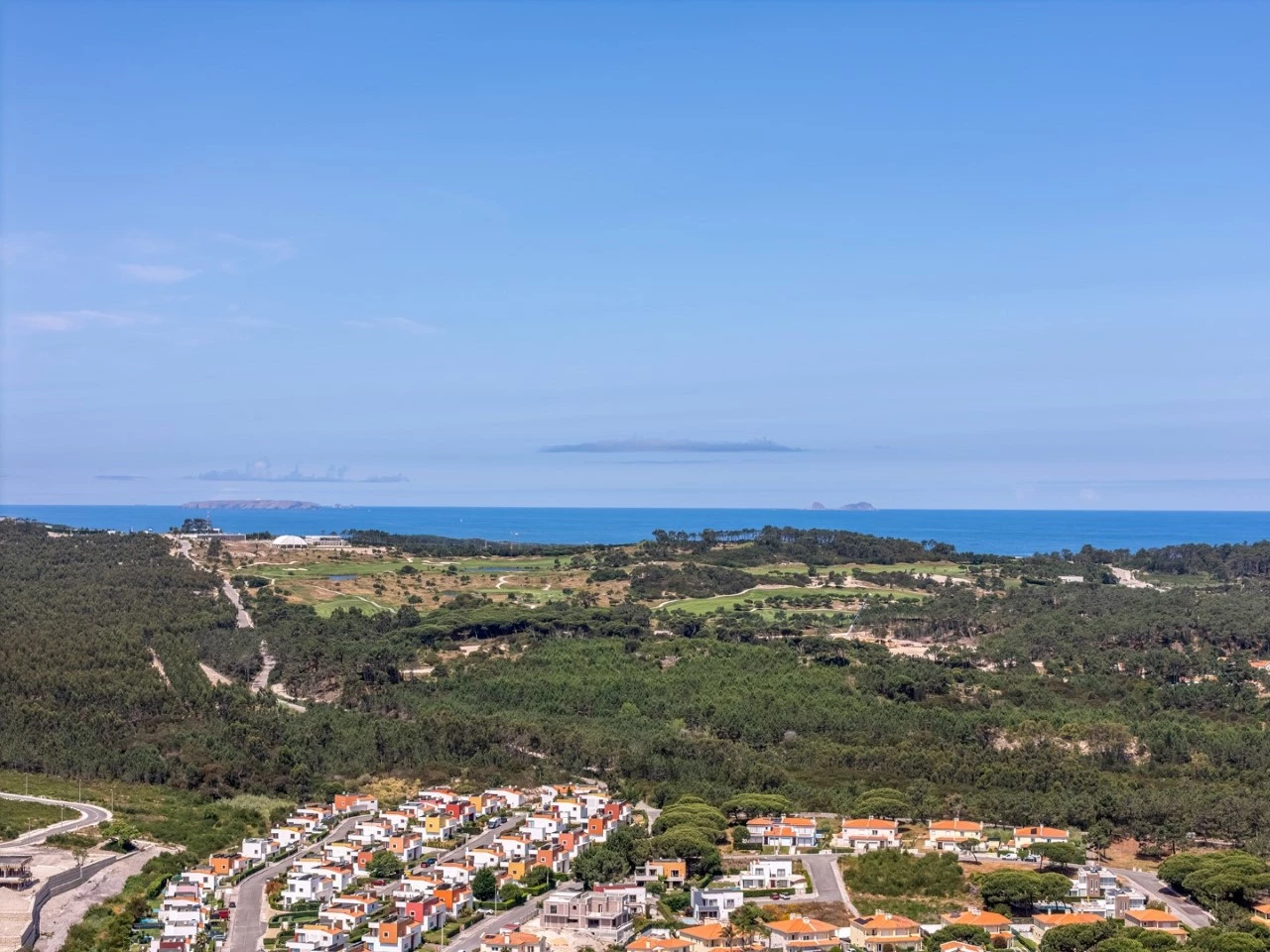 ID16039b01-0000-0500-0000-000015cf1ee3.jpg Moradia com piscina próxima de vários campos de golfe e da Lagoa de Óbidos