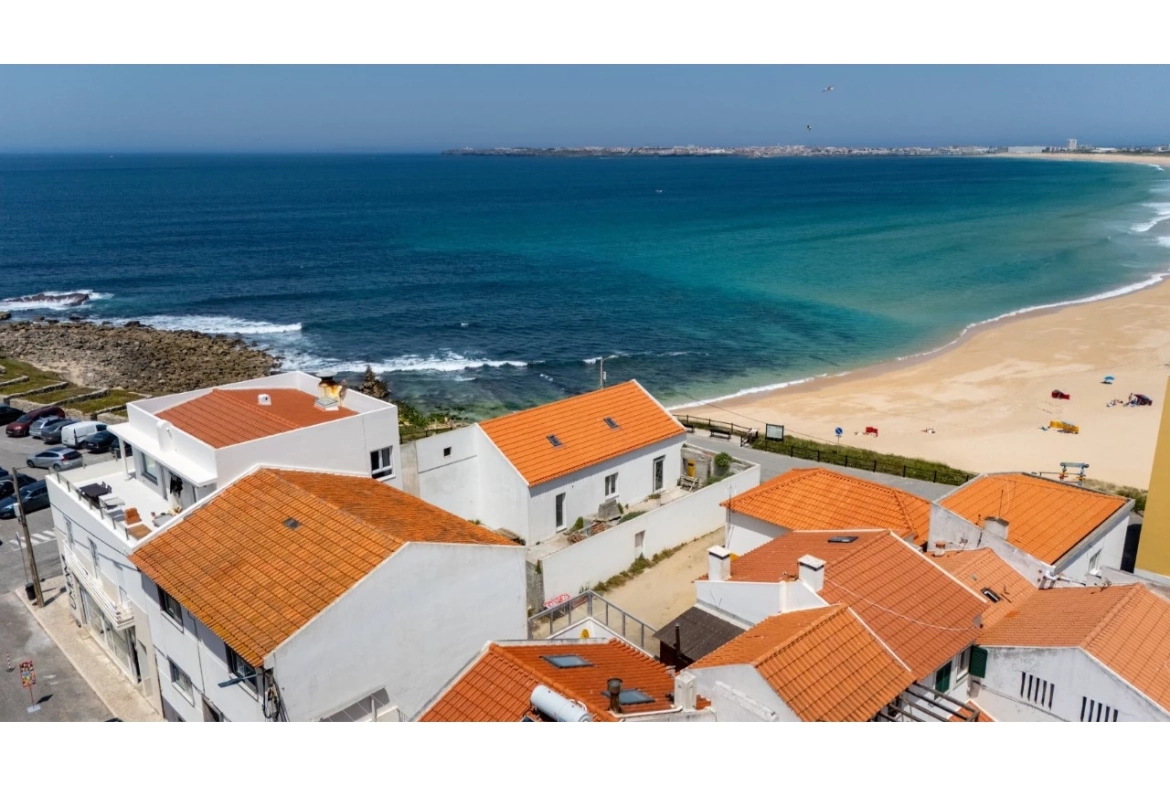 Oportunidade Única na Primeira Linha de Mar – Praia da Consolação