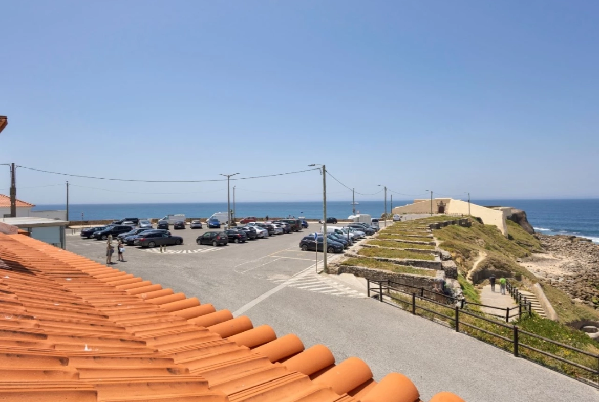 Oportunidade Única na Primeira Linha de Mar – Praia da Consolação
