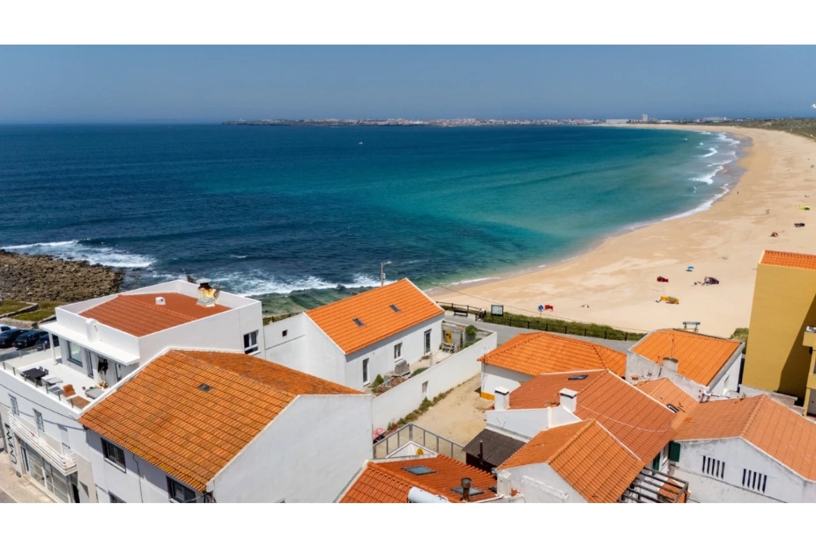 Oportunidade Única na Primeira Linha de Mar – Praia da Consolação