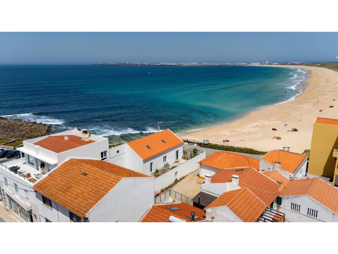 ID51b09e01-0000-0500-0000-000015d70dd2.jpg Oportunidade Única na Primeira Linha de Mar – Praia da Consolação