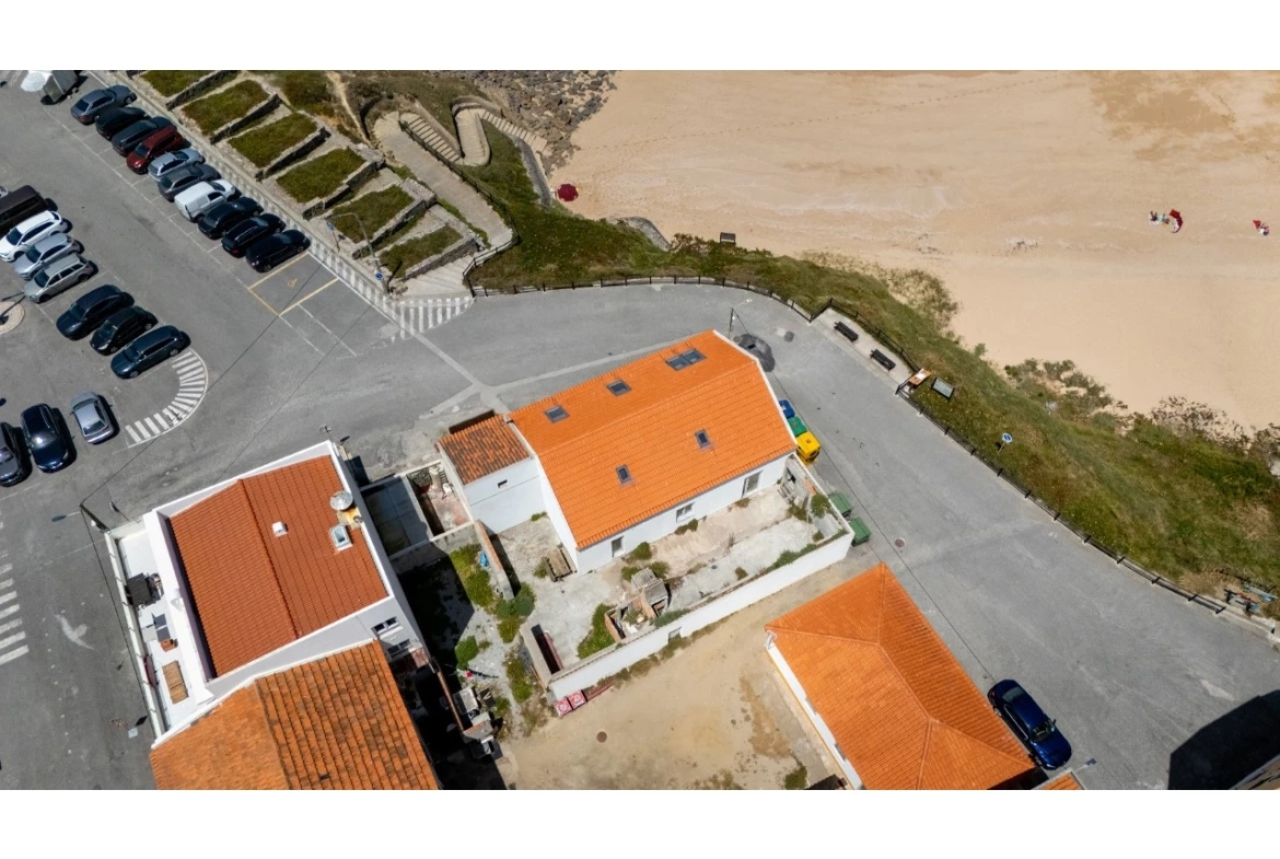 Oportunidade Única na Primeira Linha de Mar – Praia da Consolação