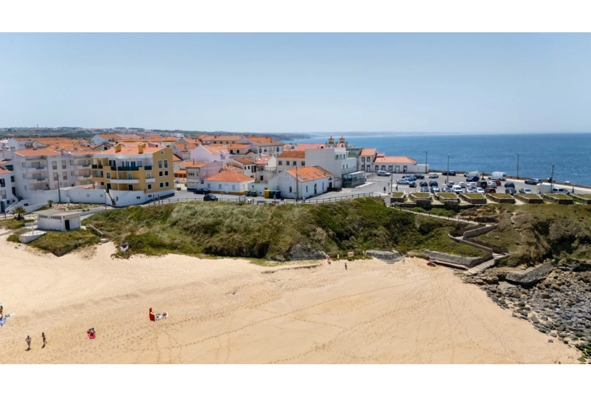 Oportunidade Única na Primeira Linha de Mar – Praia da Consolação