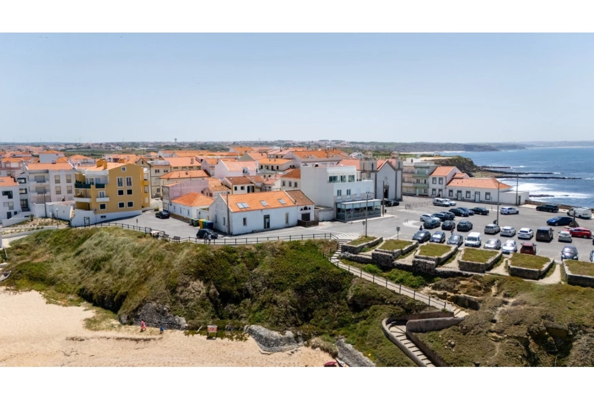 Oportunidade Única na Primeira Linha de Mar – Praia da Consolação