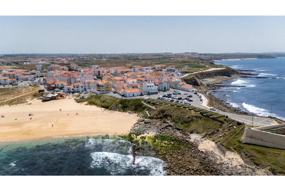 Oportunidade Única na Primeira Linha de Mar – Praia da Consolação