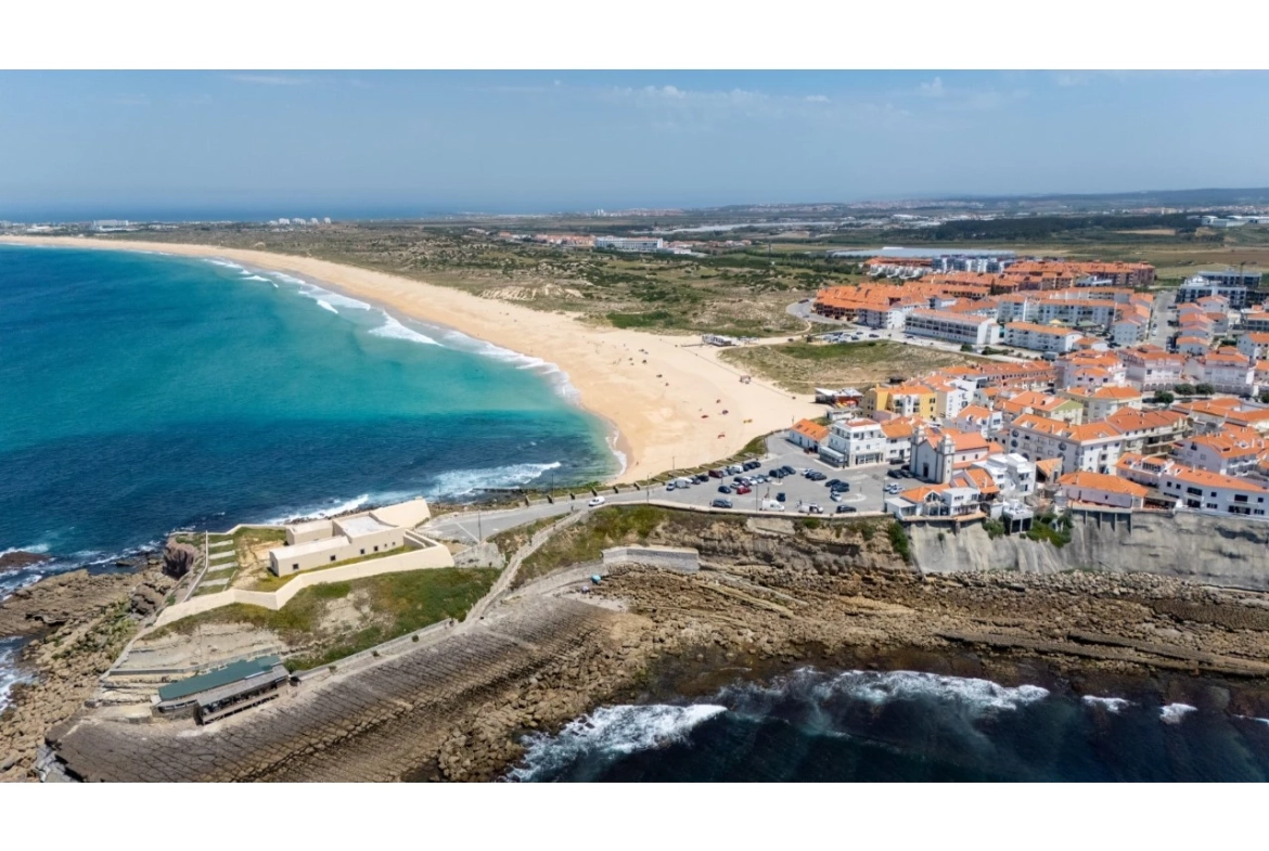 Oportunidade Única na Primeira Linha de Mar – Praia da Consolação