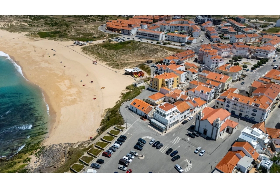 Oportunidade Única na Primeira Linha de Mar – Praia da Consolação
