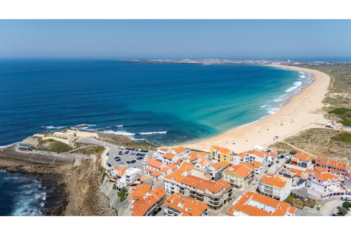 Oportunidade Única na Primeira Linha de Mar – Praia da Consolação