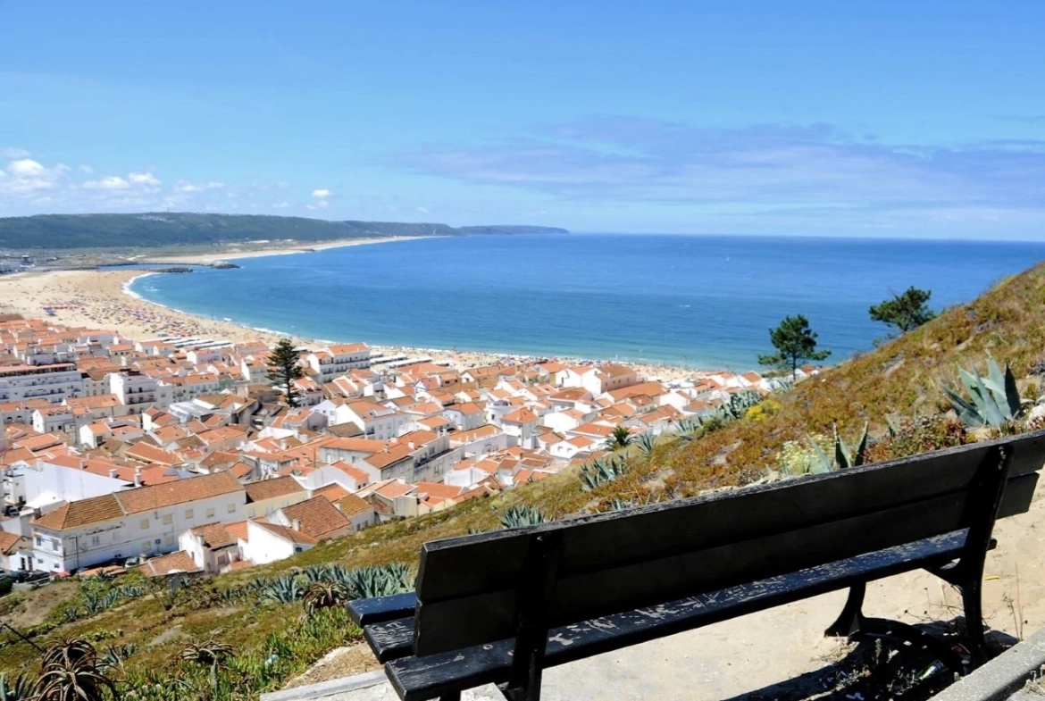Moradia na Nazaré perto da Praia do Norte