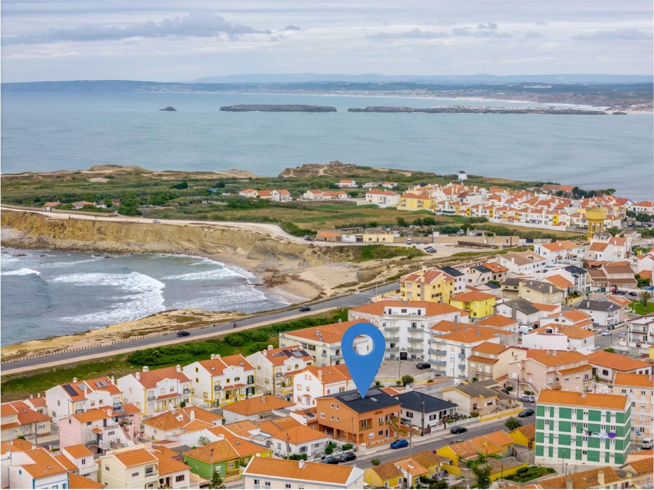 ID90107f01-0000-0500-0000-0000135dd5e5.jpg Moradia dividida em 4 apartamentos, ideal para alojamento local a 100m da praia