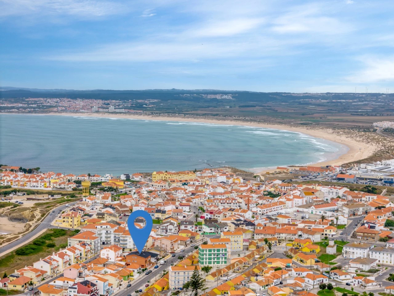 ID90107f01-0000-0500-0000-0000135dd608.jpg Moradia dividida em 4 apartamentos, ideal para alojamento local a 100m da praia