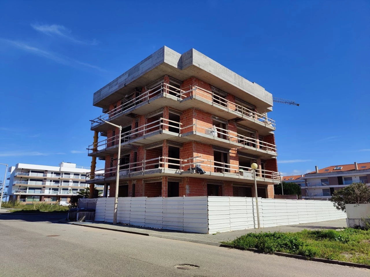 Apartamento de 2 quartos junto á praia dos Super Tubos