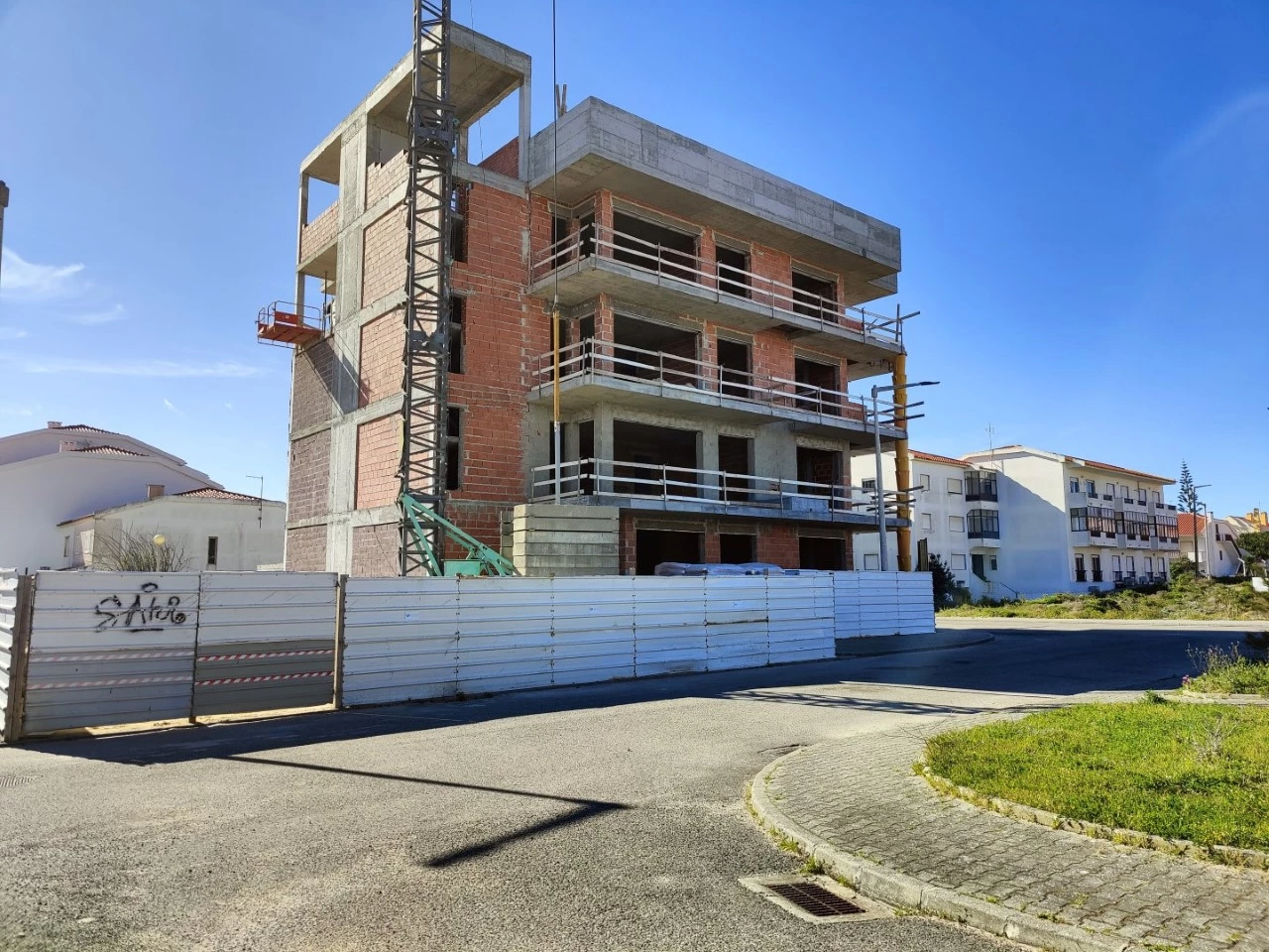 Apartamento de 2 quartos junto á praia dos Super Tubos