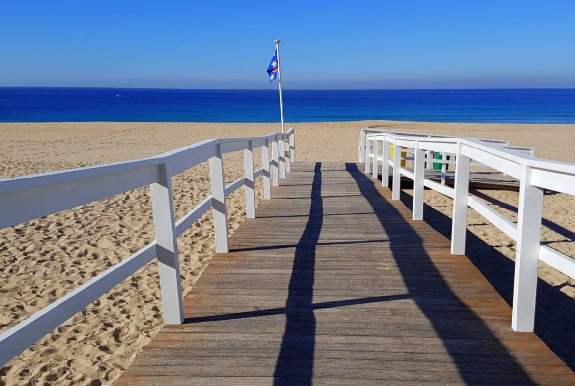 Apartamento de 2 quartos junto á praia dos Super Tubos