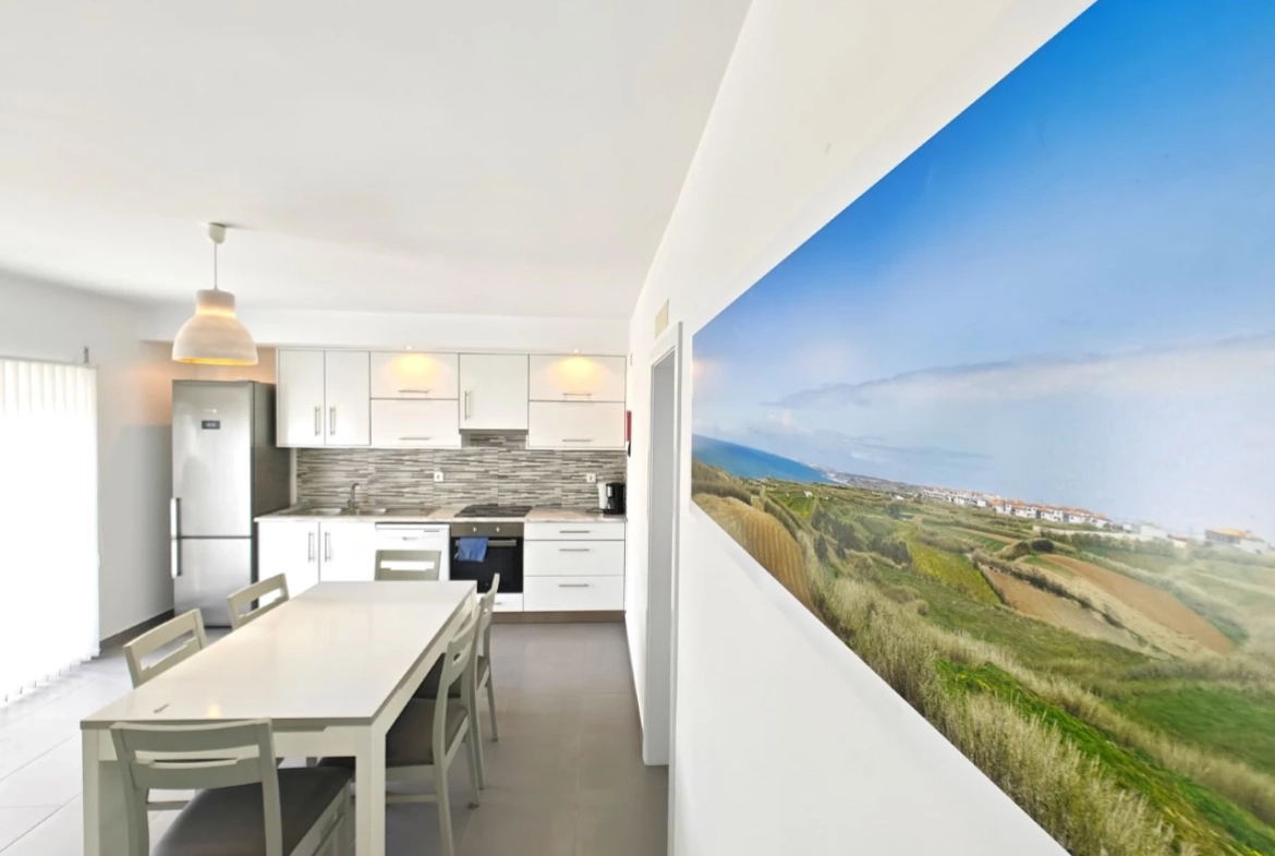 Excelente oportunidade: Imóvel de quatro apartamentos independentes junto a praia