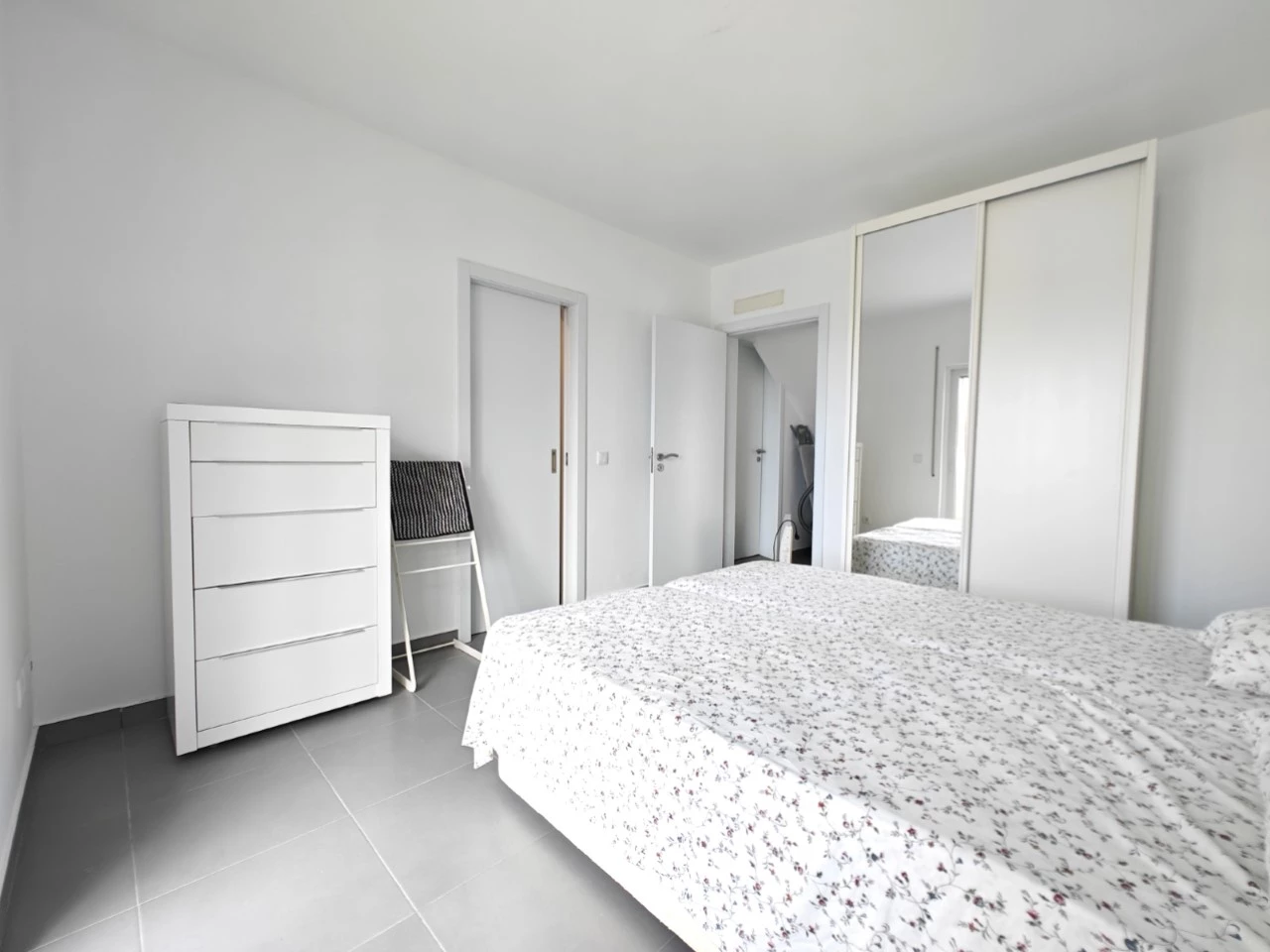 IDae53a601-0000-0500-0000-00001683d473.jpg Excelente oportunidade: Imóvel de quatro apartamentos independentes junto a praia