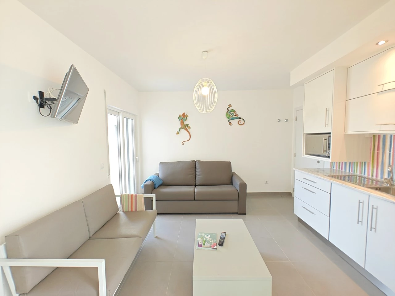 IDae53a601-0000-0500-0000-00001683d476.jpg Excelente oportunidade: Imóvel de quatro apartamentos independentes junto a praia