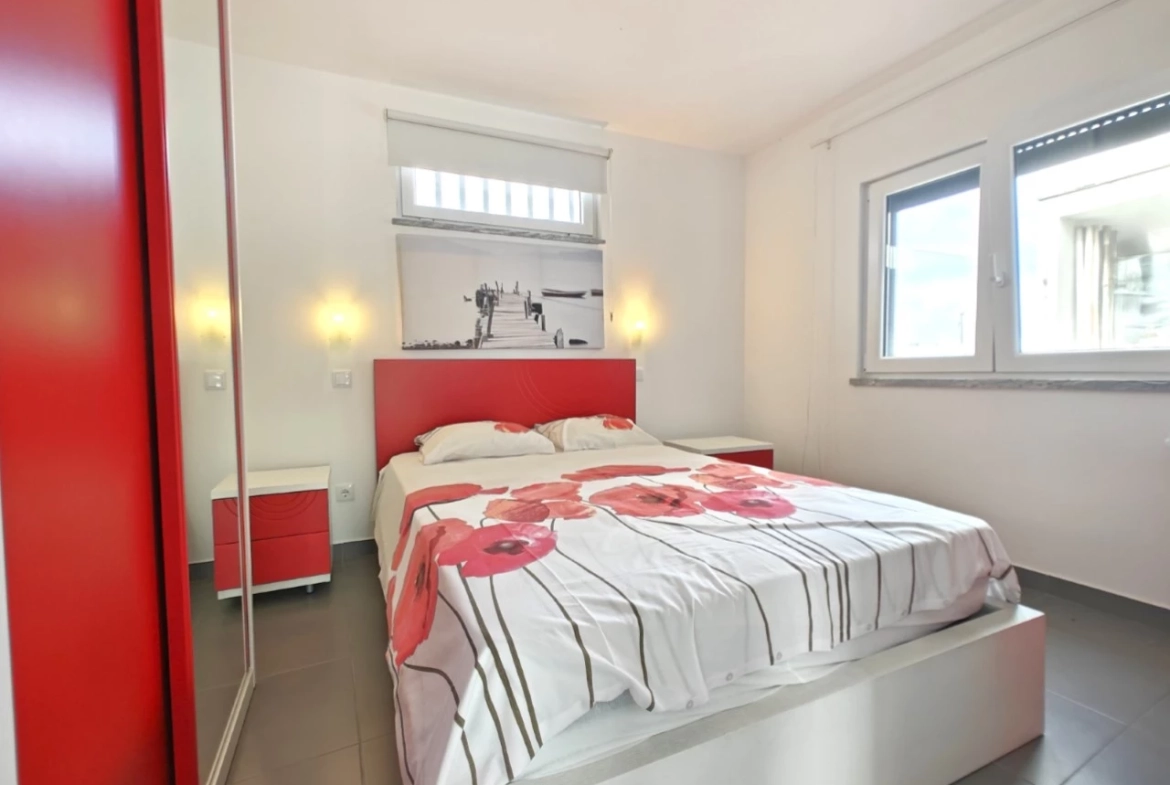 Excelente oportunidade: Imóvel de quatro apartamentos independentes junto a praia