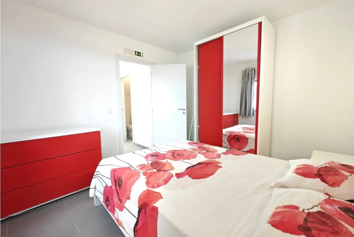 Excelente oportunidade: Imóvel de quatro apartamentos independentes junto a praia