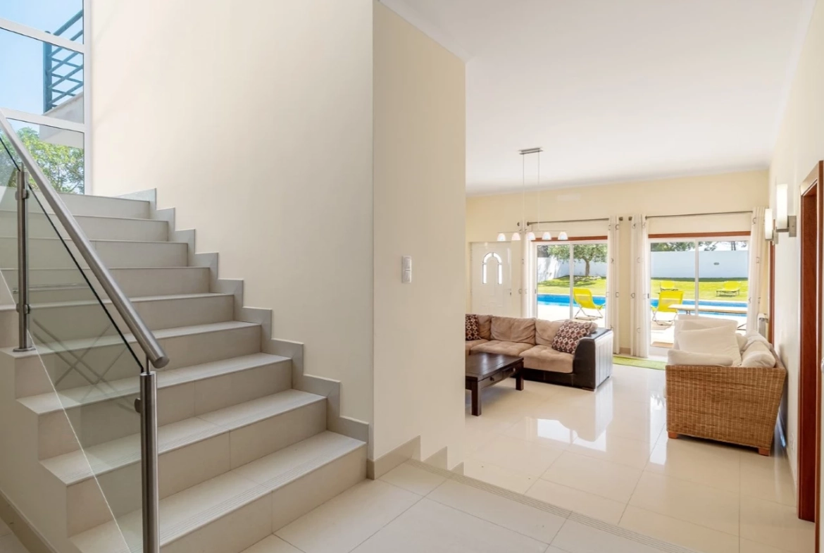 Moradia de Luxo com vista lagoa, praia e mar perto de vários campos de golfe