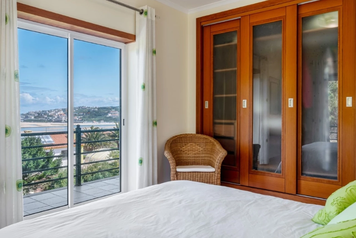 Moradia de Luxo com vista lagoa, praia e mar perto de vários campos de golfe