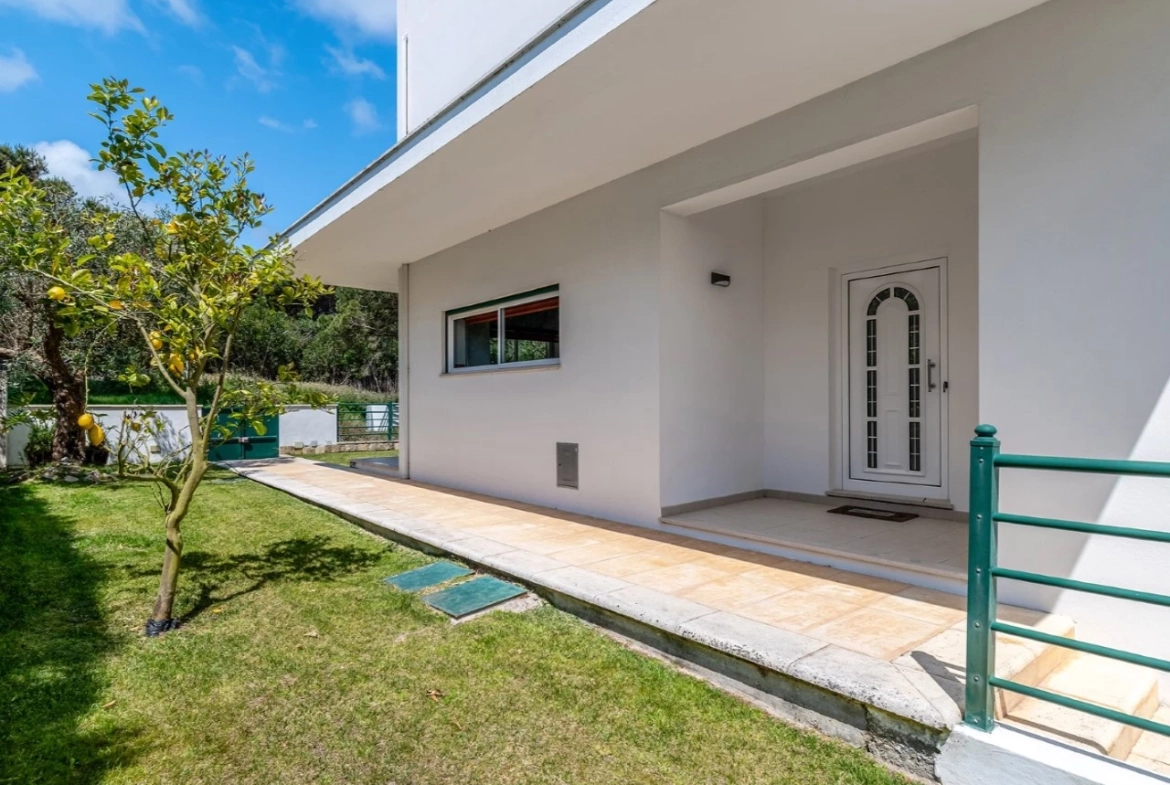Moradia de Luxo com vista lagoa, praia e mar perto de vários campos de golfe