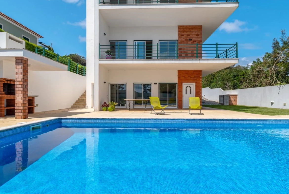 Moradia de Luxo com vista lagoa, praia e mar perto de vários campos de golfe