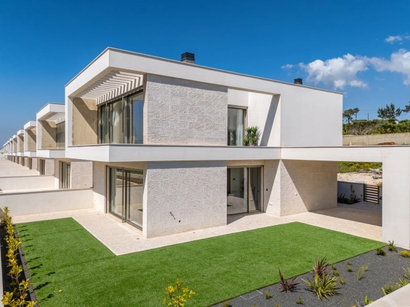 Moradias novas construídas com detalhes de qualidade e luxo!