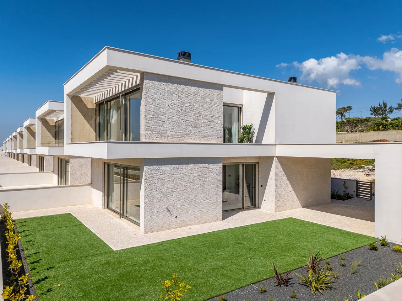 IDd8076e01-0000-0500-0000-000015849577.jpg Moradias novas construídas com detalhes de qualidade e luxo!